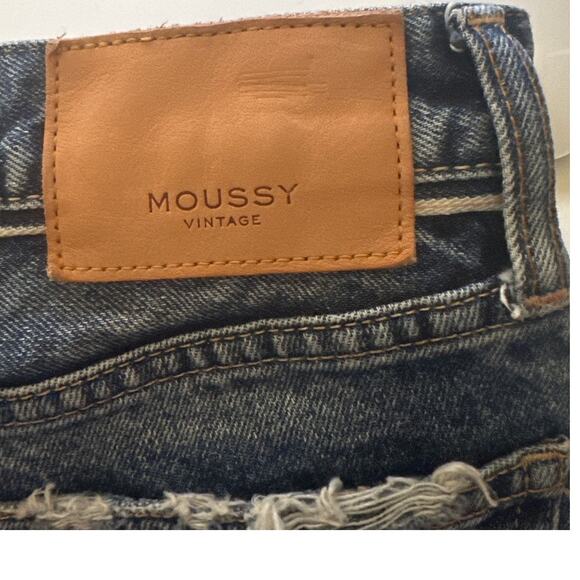 Moussy Vintage Distressed Denim Shorts Size 27 ? Made in Japan - Picture 4 of 7